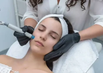 Hydrafacial min scaled e1734701692849 1 11zon