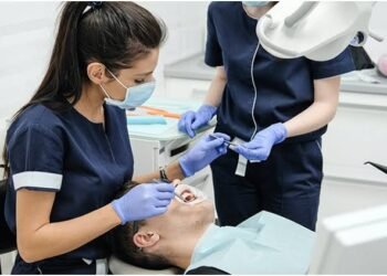 How to Become a Dental Hygienist dental hygenist carrer