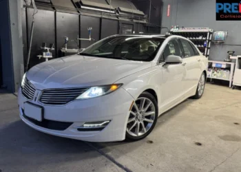 How Weather and Environment Affect Automotive Paint pas