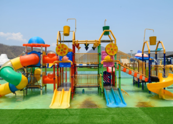 water play equipment manufacturers