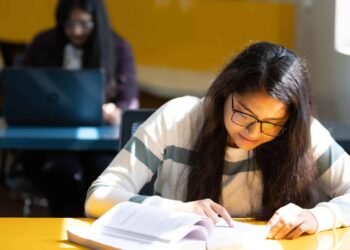7 THINGS TO MAKE STUDENTS LIFE EASIER