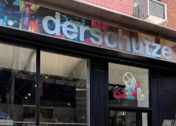 derschutze clothing
